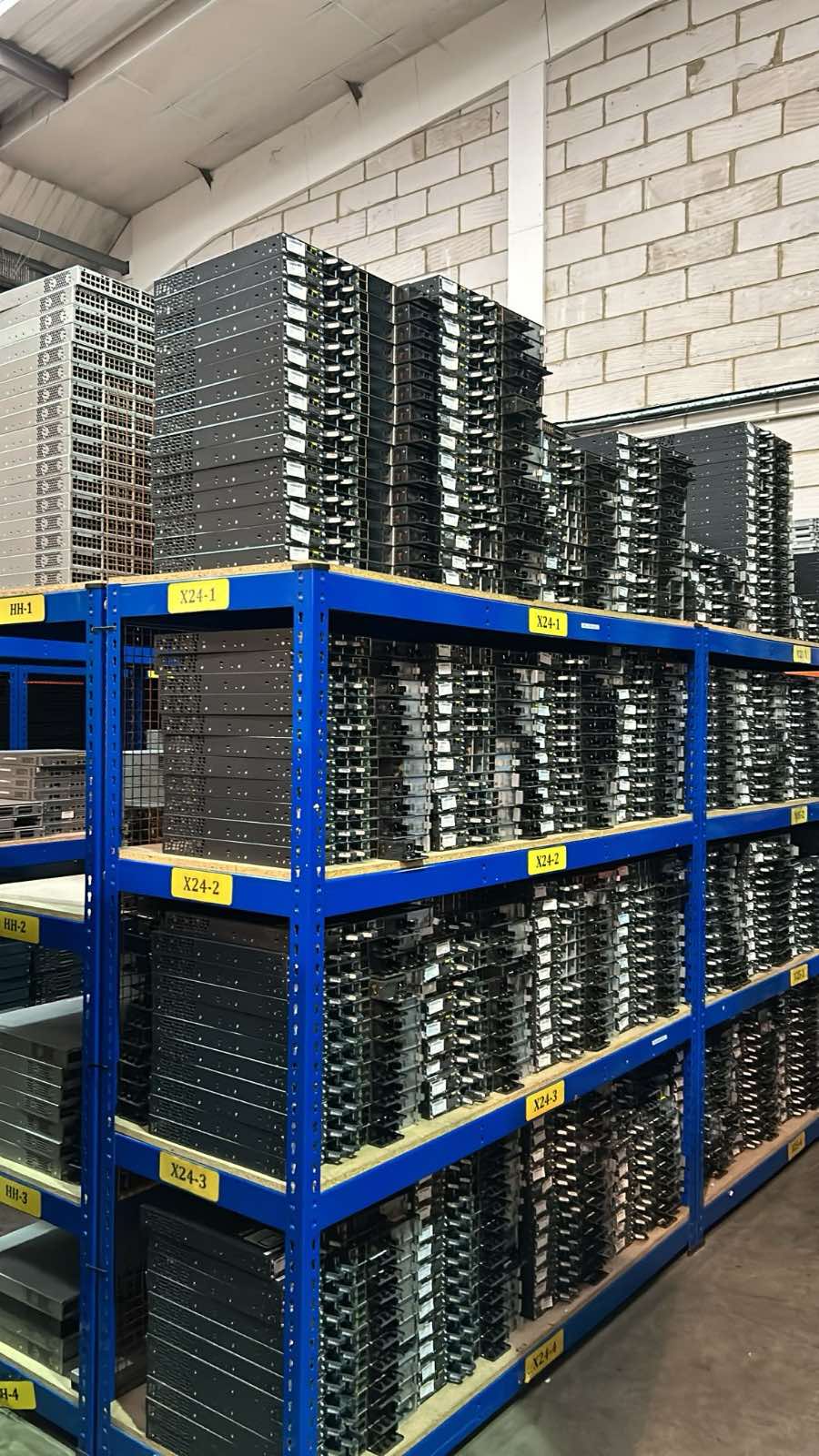 Lager refabrikovane serverske i mrežne opreme